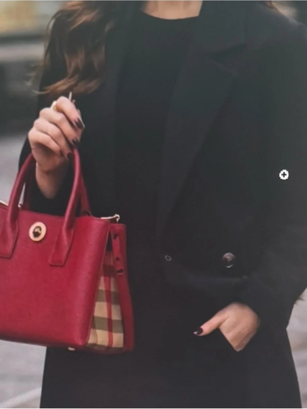 Burberry, NWTs antique Red pebble, leather satchel & crossbody gold accent large
